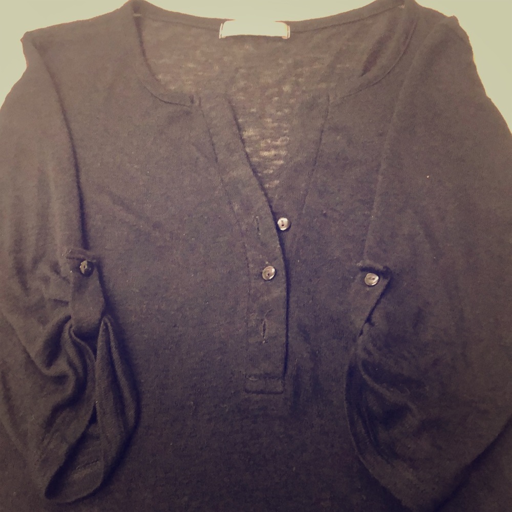 Black Olivia Moon top size small.